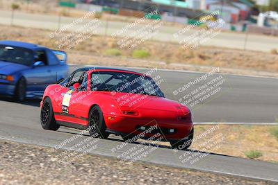 media/Oct-01-2022-Team Topak Racing (Sat) [[f860fb51be]]/2-Inter Low 2/session 1 turn 3/